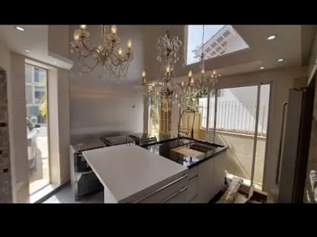 Casa com 384m² 4 quartos e 4 banheiros, à venda, no bairro  Alphaville em Santana de Parnaíba