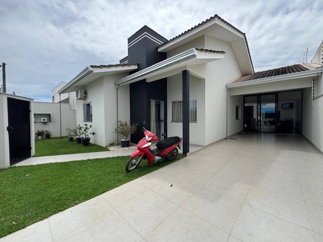 Casa 4 quartos e 3 banheiros, à venda, no bairro Flanboyant em Nova Mutum