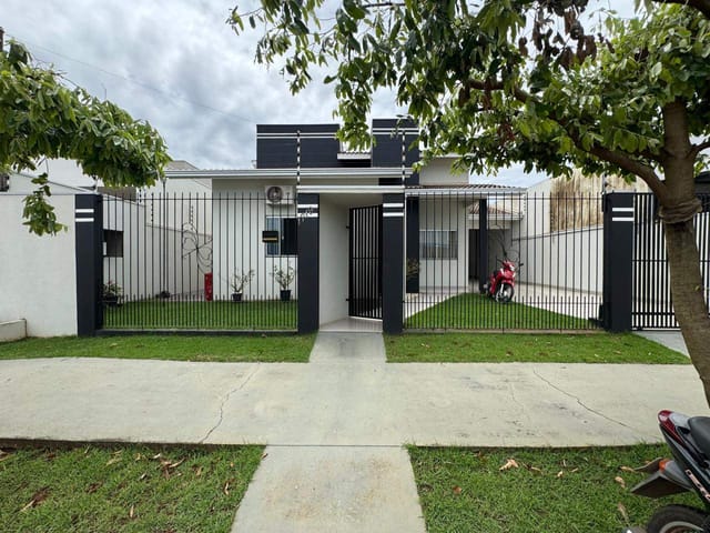 Casa 4 quartos e 3 banheiros, à venda, no bairro Flanboyant em Nova Mutum