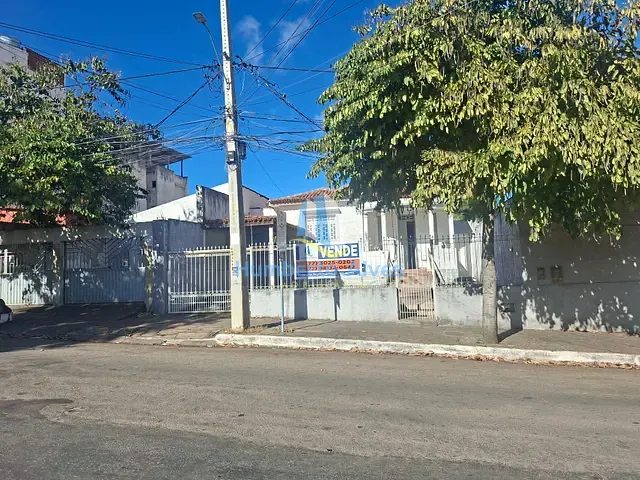 Casa com 954m² 4 quartos e 1 banheiro, à venda, no bairro Centro em Vitória da Conquista