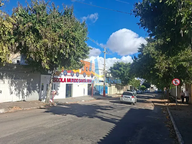 Casa com 954m² 4 quartos e 1 banheiro, à venda, no bairro Centro em Vitória da Conquista