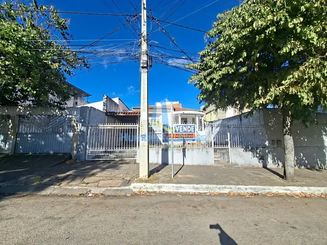 Casa com 954m² 4 quartos e 1 banheiro, à venda, no bairro Centro em Vitória da Conquista