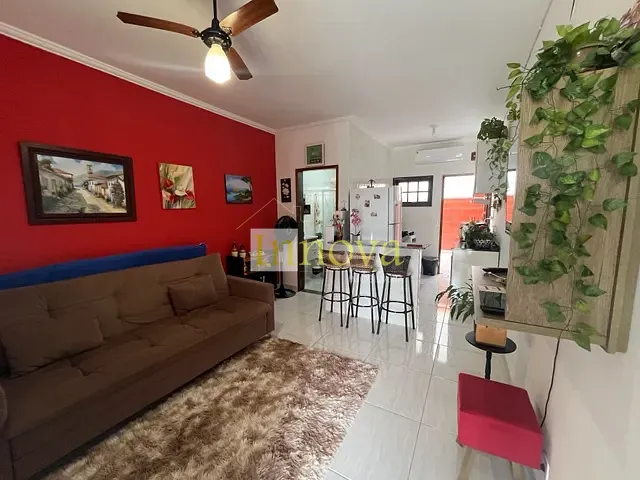Casa 1 quarto e 1 banheiro, à venda, no bairro Martim de Sá em Caraguatatuba