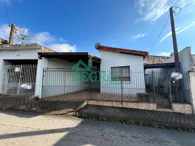Casa 3 quartos e 2 banheiros, à venda, no bairro Centro em Itapeva