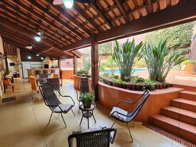 Casa com 875m² 4 quartos e 5 banheiros, à venda, no bairro Residencial Flórida em Ribeirão Preto