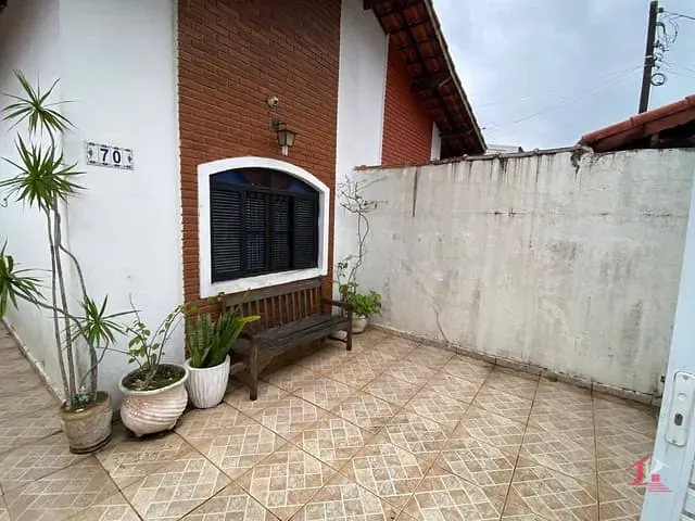 Casa com 125m² 2 quartos e 2 banheiros, à venda, no bairro Corumba em Itanhaém