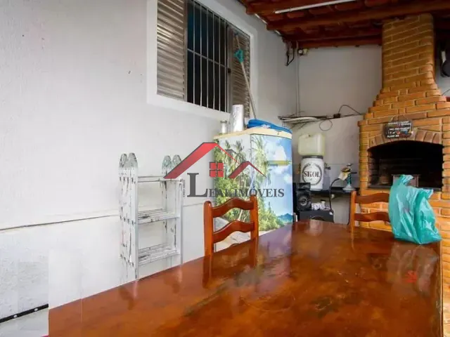 Casa com 300m² 4 quartos e 3 banheiros, à venda, no bairro Parque Novo Oratório em Santo André