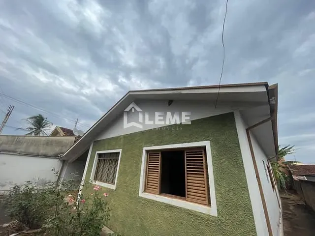 Casa com 360m² 3 quartos e 2 banheiros, à venda, no bairro Jardim Alvorada em Mococa