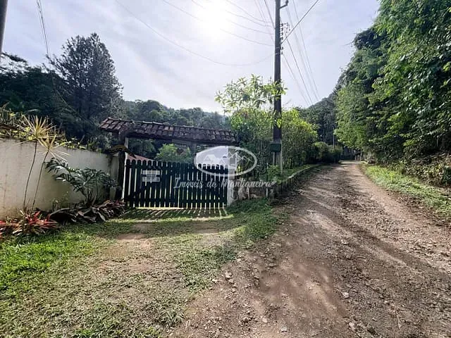 Casa com 1850m² 2 quartos e 2 banheiros, à venda, no bairro Fazendinha (Penedo) em Itatiaia