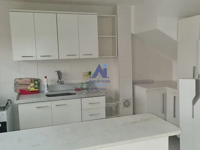 Casa com 85m² 3 quartos e 3 banheiros, à venda ou para alugar, no bairro Vargem Pequena em Rio de Janeiro