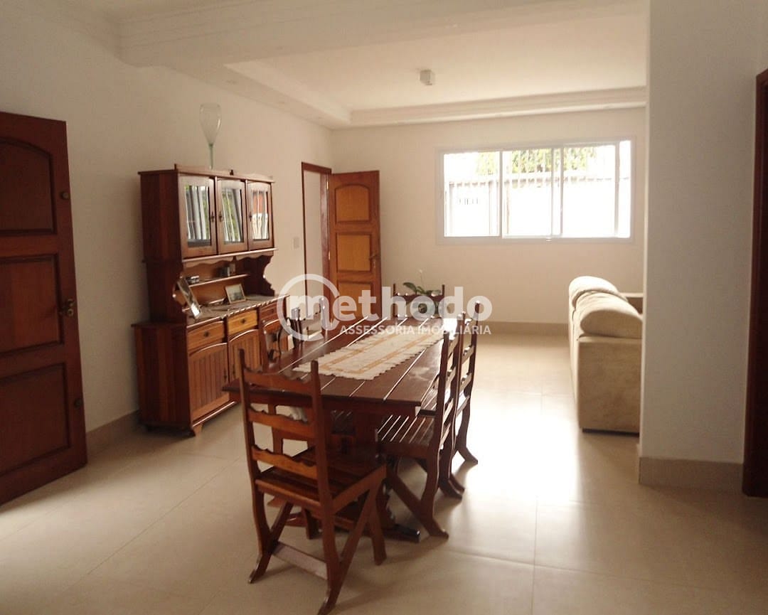 Casa, 3 quartos, 260 m² - Foto 1