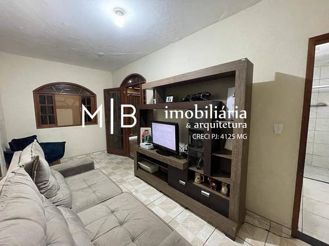 Casa com 157m² 2 quartos e 2 banheiros, à venda, no bairro CENTRO em CATAGUASES