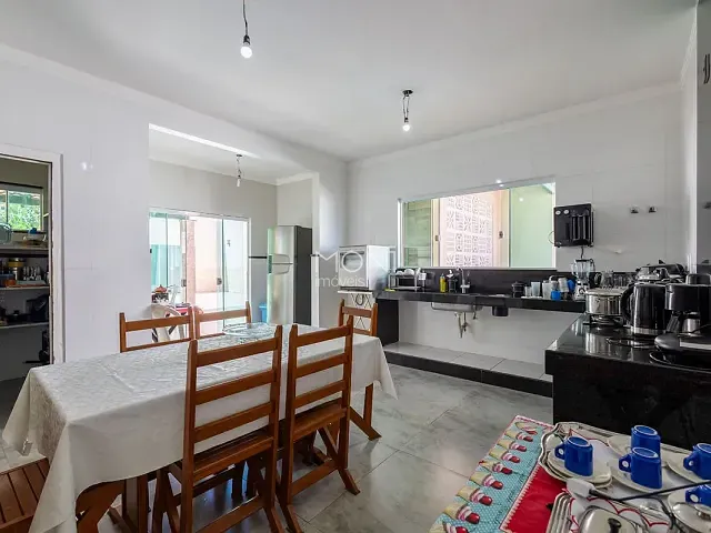 Casa 4 quartos e 6 banheiros, à venda, no bairro Guará I em Brasília