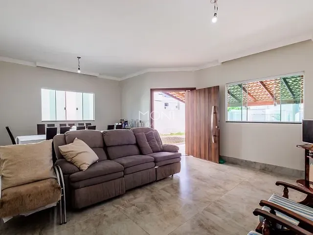 Casa 4 quartos e 6 banheiros, à venda, no bairro Guará I em Brasília