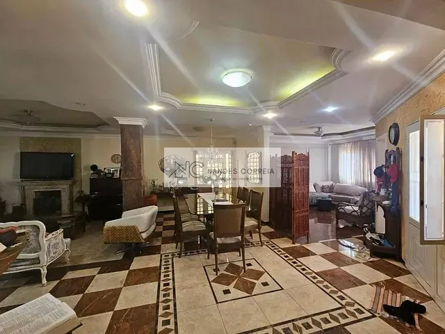 Sobrado 4 quartos e 6 banheiros, à venda, no bairro Mediterrâneo em Londrina
