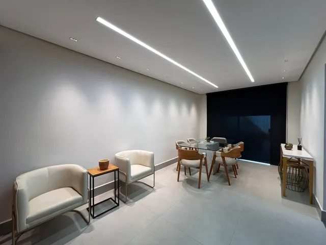 Casa com 180m² 3 quartos e 3 banheiros, à venda, no bairro Portal de Versalhes 1 em Londrina