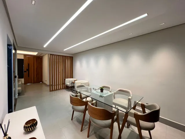 Casa com 180m² 3 quartos e 3 banheiros, à venda, no bairro Portal de Versalhes 1 em Londrina