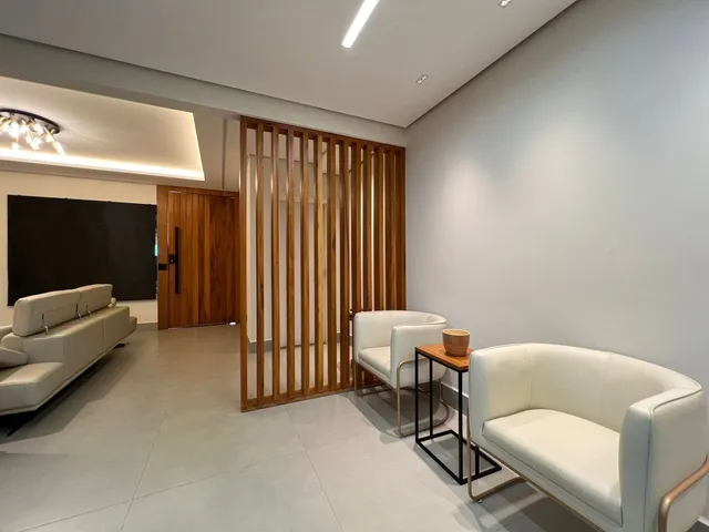 Casa com 180m² 3 quartos e 3 banheiros, à venda, no bairro Portal de Versalhes 1 em Londrina