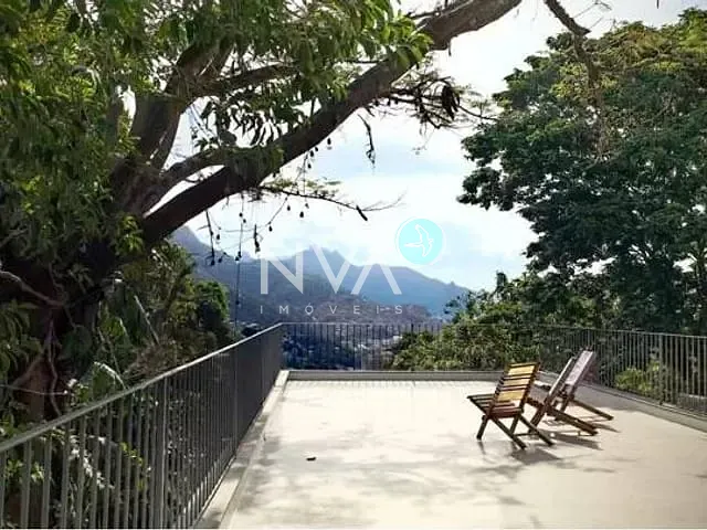 Casa com 260m² 5 quartos e 4 banheiros, à venda, no bairro Santa Teresa em Rio de Janeiro