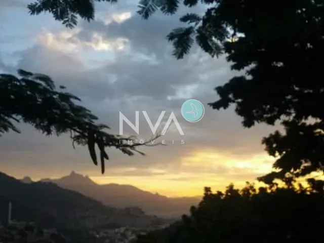 Casa com 260m² 5 quartos e 4 banheiros, à venda, no bairro Santa Teresa em Rio de Janeiro