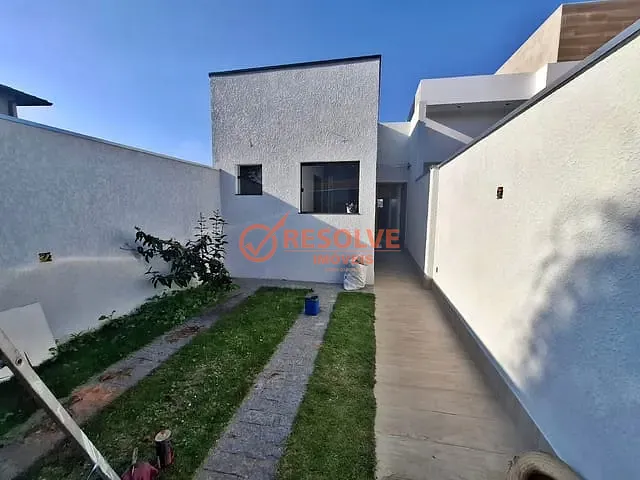 Casa com 160m², para alugar, no bairro Centro em Guararema
