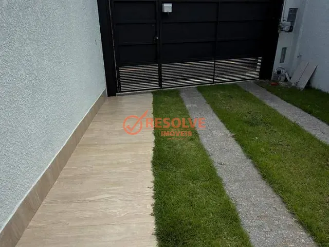 Casa com 160m², para alugar, no bairro Centro em Guararema