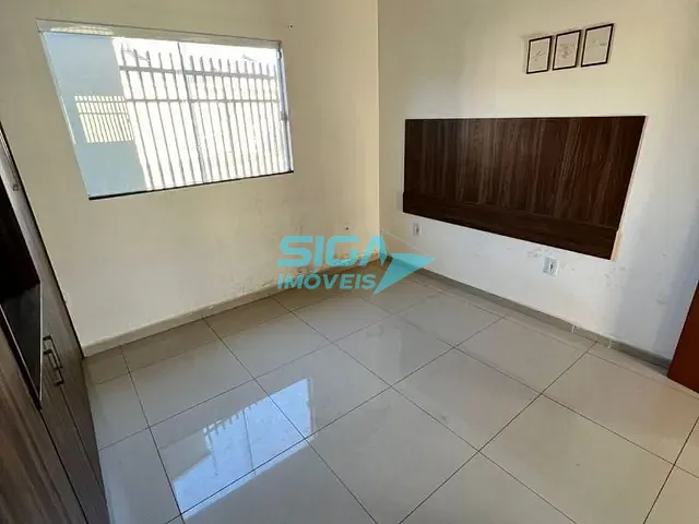 Casa com 113m² 3 quartos e 2 banheiros, à venda, no bairro Parque Real em Pouso Alegre