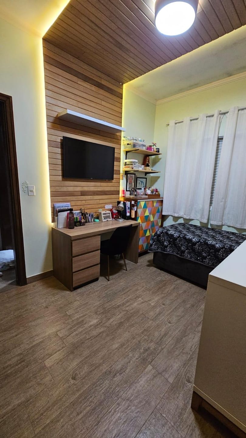 Casa para alugar com 1 quarto, 235m² - Foto 5