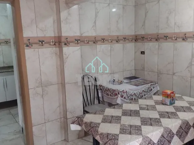 Casa com 250m² 5 quartos e 2 banheiros, à venda, no bairro Jardim Bela Vista em Taubaté