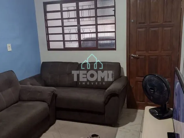 Casa com 250m² 5 quartos e 2 banheiros, à venda, no bairro Jardim Bela Vista em Taubaté