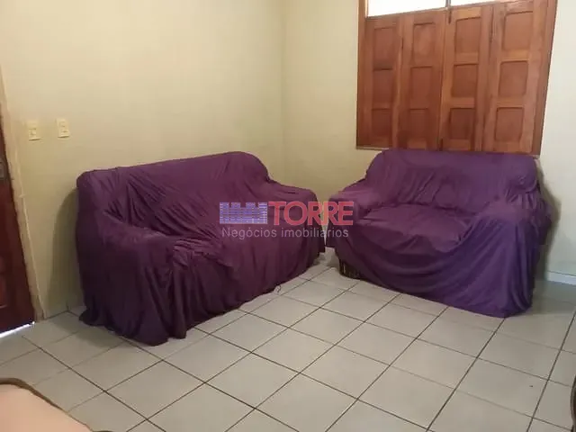 Casa com 525m² 3 quartos e 2 banheiros, à venda, no bairro Olivença em Ilhéus