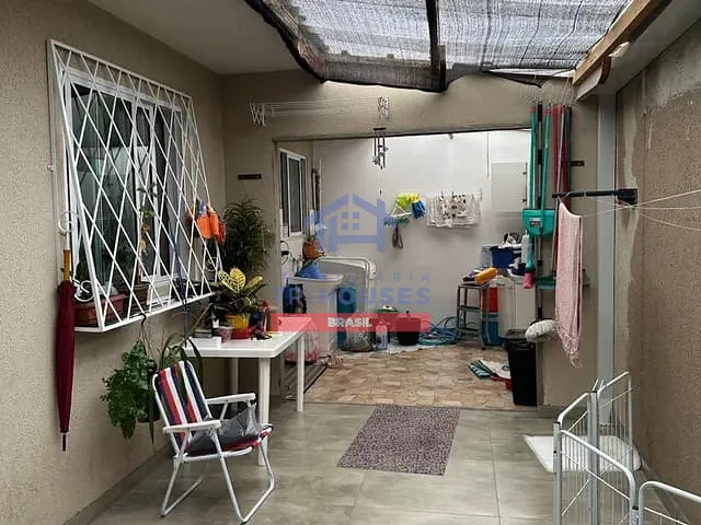 Casa com 80m² 2 quartos e 1 banheiro, à venda, no bairro Costeira em Araucária