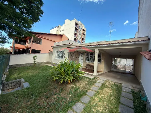 Casa com 329m² 2 quartos e 1 banheiro, para alugar, no bairro Jardim Amália em Volta Redonda