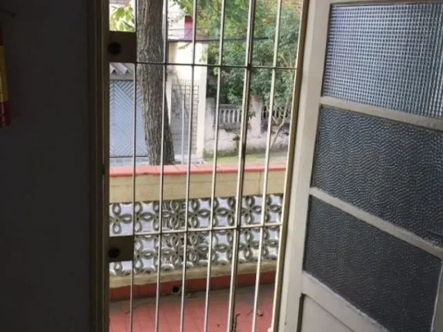 Casa com 310m², à venda ou para alugar, no bairro Vila Pires em Santo André