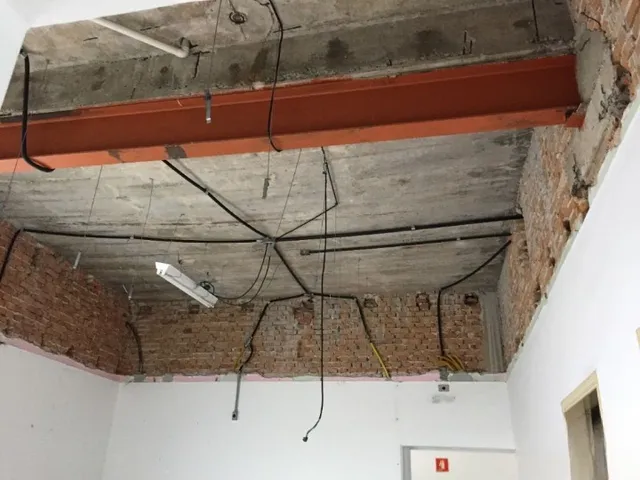Casa com 310m², à venda ou para alugar, no bairro Vila Pires em Santo André