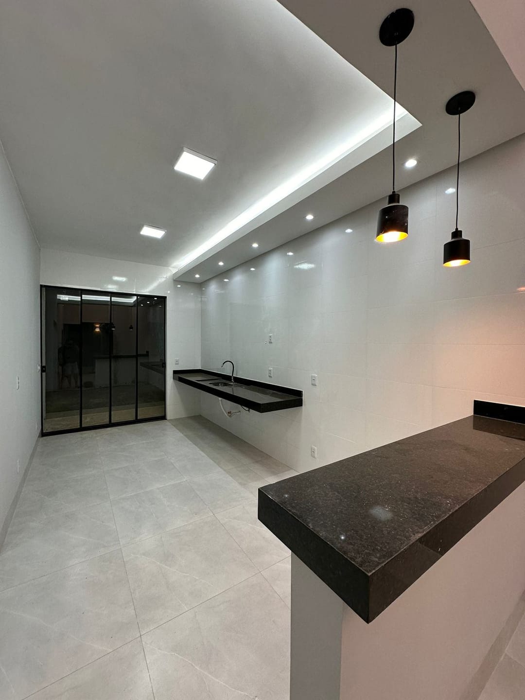 Casa à venda com 2 quartos, 93m² - Foto 4