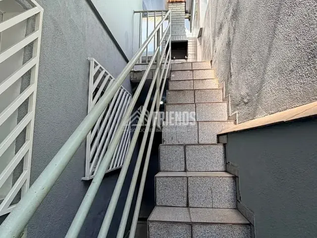 Casa 3 quartos e 2 banheiros, para alugar, no bairro Vila Augusta em Guarulhos