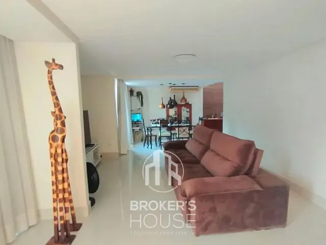 Casa com 284m² 3 quartos e 4 banheiros, à venda, no bairro Santa Cecília em Vitória