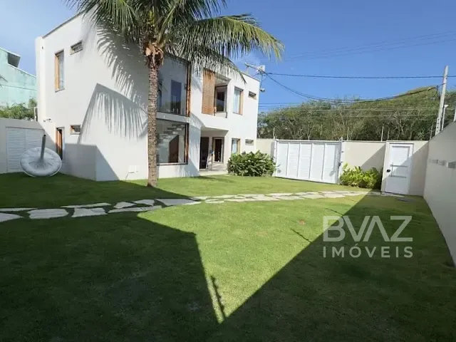 Casa com 700m² 11 quartos e 11 banheiros, à venda, no bairro Peró em Cabo Frio