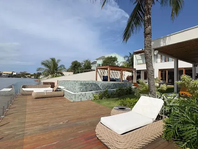 Casa com 700m² 11 quartos e 11 banheiros, à venda, no bairro Peró em Cabo Frio