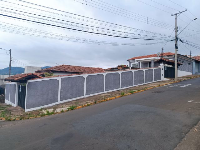 Foto do Casa - Casa plana para Venda e Locação, Vila Angelina, São Pedro, SP | PiraHost Soluções de Negócios Ltda