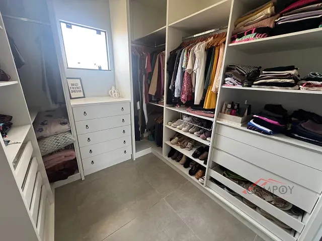Casa 2 quartos e 2 banheiros, à venda, no bairro Vila Santa Rosa em Apucarana