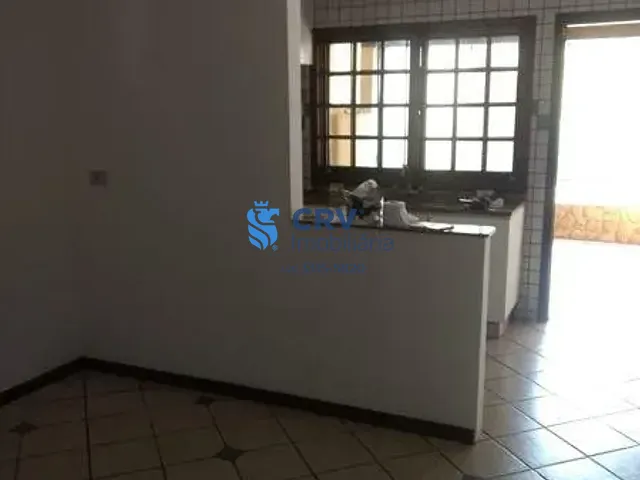 Casa com 250m² 2 quartos e 2 banheiros, à venda, no bairro Vila Monteiro em Londrina