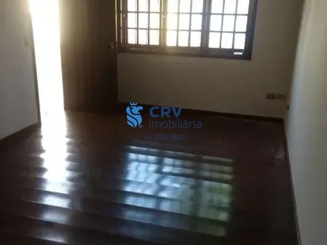 Casa com 250m² 2 quartos e 2 banheiros, à venda, no bairro Vila Monteiro em Londrina