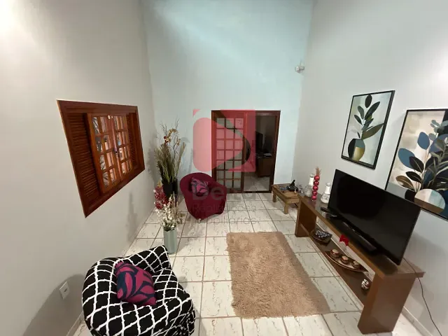 Casa 4 quartos e 4 banheiros, à venda, no bairro Jardim Carlos Gomes em Pirassununga