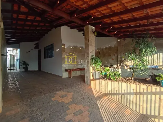 Casa 2 quartos e 1 banheiro, à venda, no bairro Conjunto Habitacional Benedito José Diana em Porto Feliz