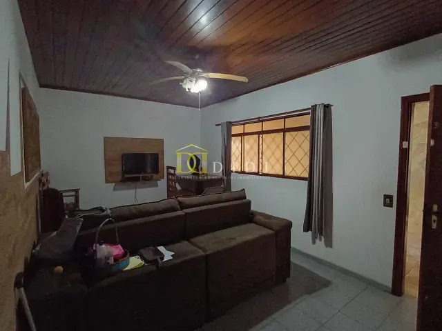 Casa 2 quartos e 1 banheiro, à venda, no bairro Conjunto Habitacional Benedito José Diana em Porto Feliz