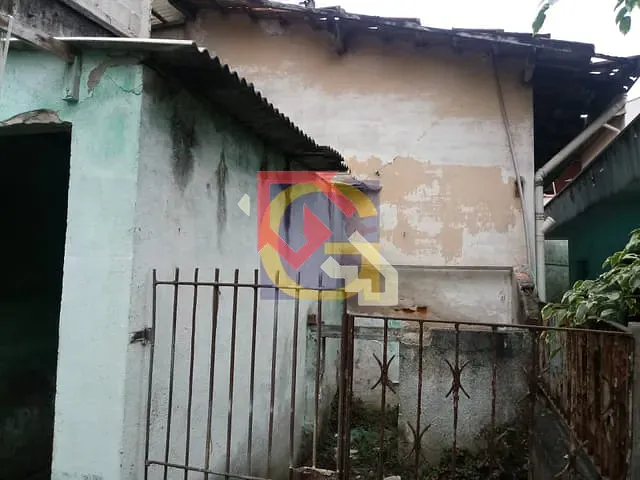 Casa com 500m² 3 quartos e 2 banheiros, à venda, no bairro Parque São Vicente em Mauá