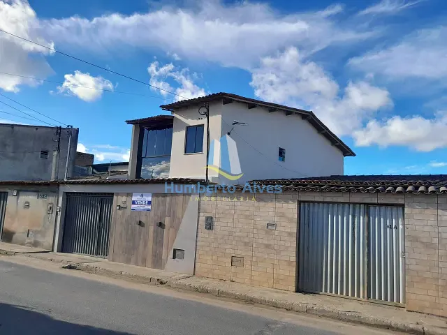 Casa com 130m² 4 quartos e 2 banheiros, à venda, no bairro Espírito Santo em Vitória da Conquista