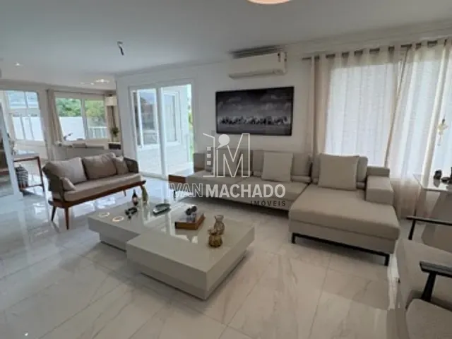 Casa com 350m² 4 quartos e 5 banheiros, à venda, no bairro Jardim Carapina em Serra